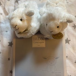 Newborn / Infant Sheep Shoes DouDou